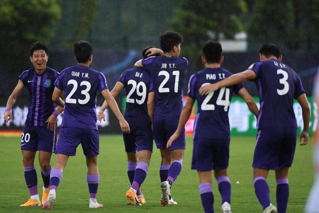 孙铭徽25+11胡金秋21分 广厦6人上双轻取同曦
